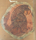 Loro pirograbado